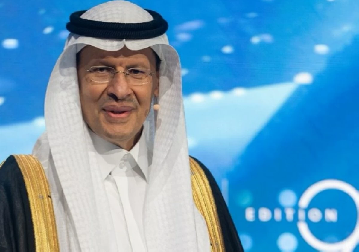 وزير الطاقة: 5.8 مليون برميل نفط تمر عبر خط «شرق – غرب»