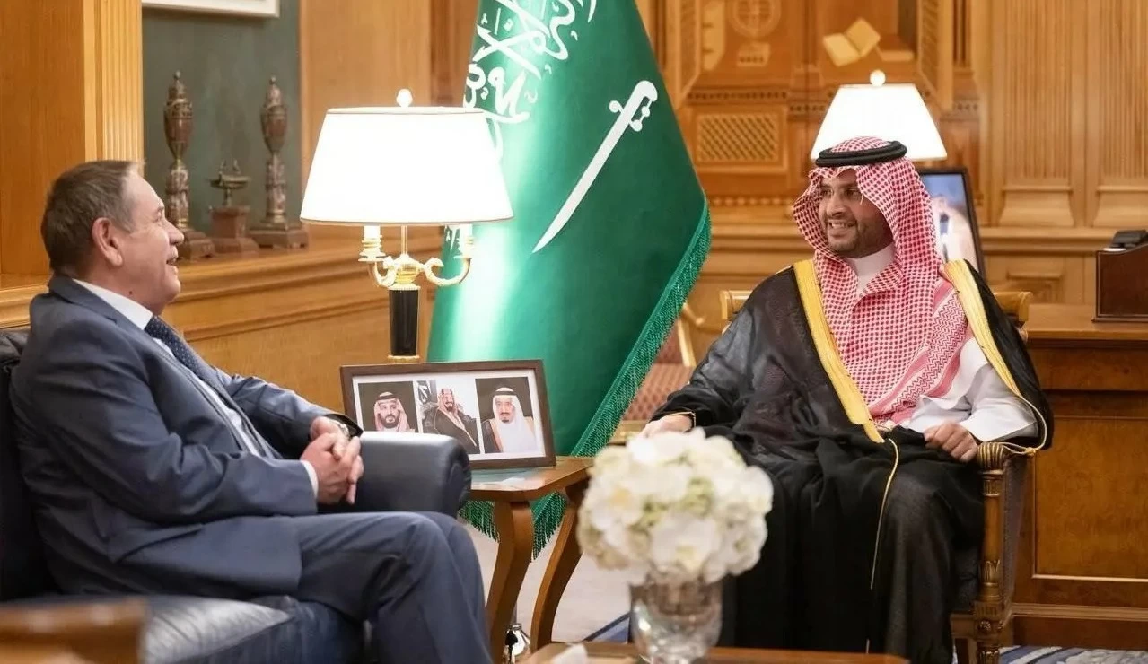 الأمير تركي بن محمد بن فهد يستقبل سفير روسيا الاتحادية