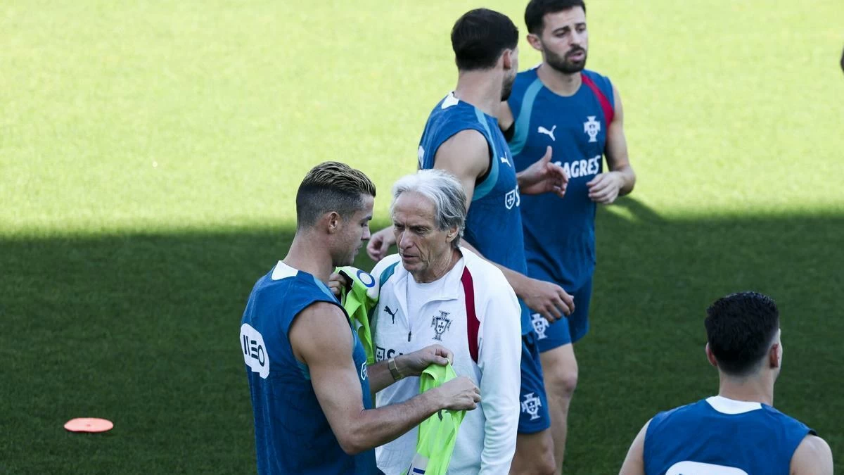رونالدو يفتح النار على جيسوس: غيّر الاتفاق في اللحظة الأخيرة