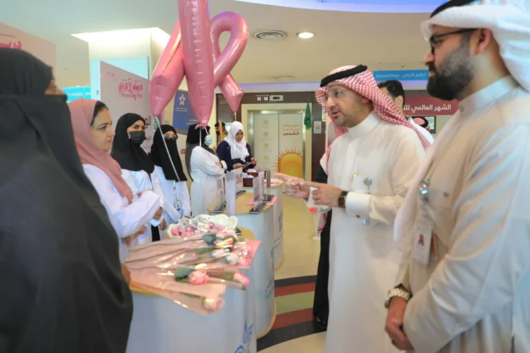 مجمع الملك عبدالله الطبي بجدة يدشن فعاليات «دربك وردي» تزامناً مع الشهر العالمي للتوعية بسرطان الثدي
