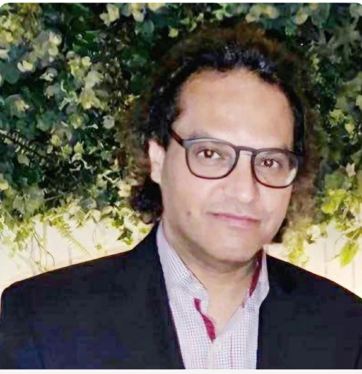 Impersonator poses as Okaz editor-in-chief to contact senior Yemeni officials