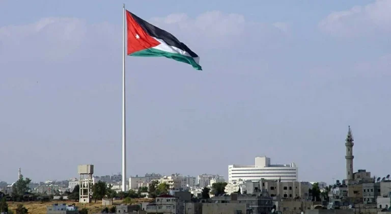 الأردن تدين استهداف مليشيا الحوثي مطار الملك خالد الدولي