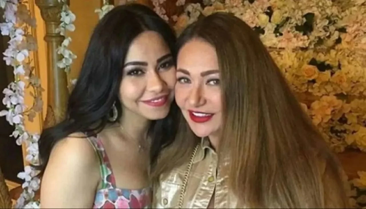 ليلى علوي تحتفي بعيد ميلاد شيرين عبدالوهاب