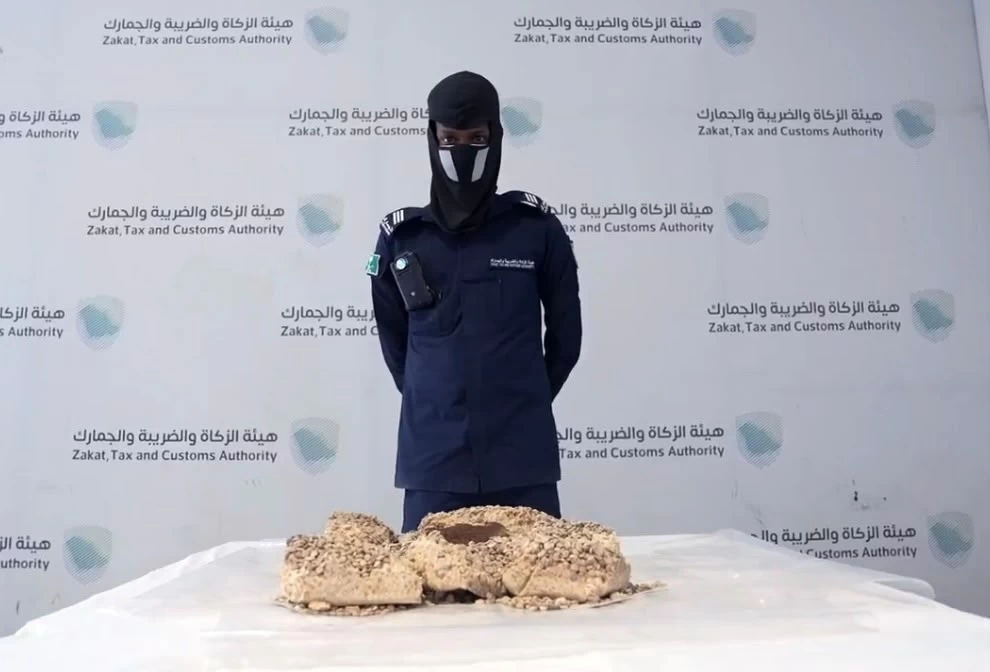 جمرك الحديثة يحبط تهريب أكثر من 51 ألف حبة كبتاجون