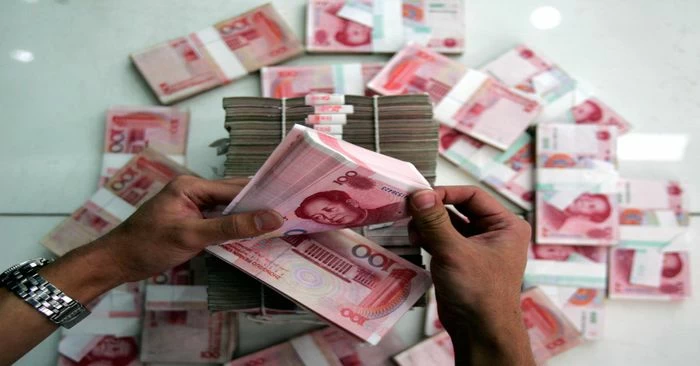 اليوان الصيني يقفز إلى أعلى مستوياته في 4 سنوات