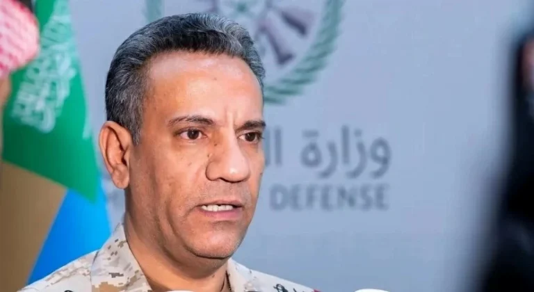 إحباط هجوم بصاروخ على مطار الملك خالد و«صالة 4» تتعرض لمقذوف مجهول