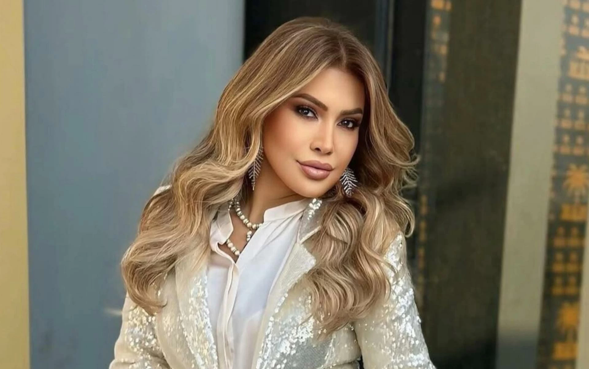 نوال الزغبي ردًا على تعليق «عالقة في الرياض؟»: قصدك موجودة بين أهلي وناسي..الله يحمي المملكة وينصرها