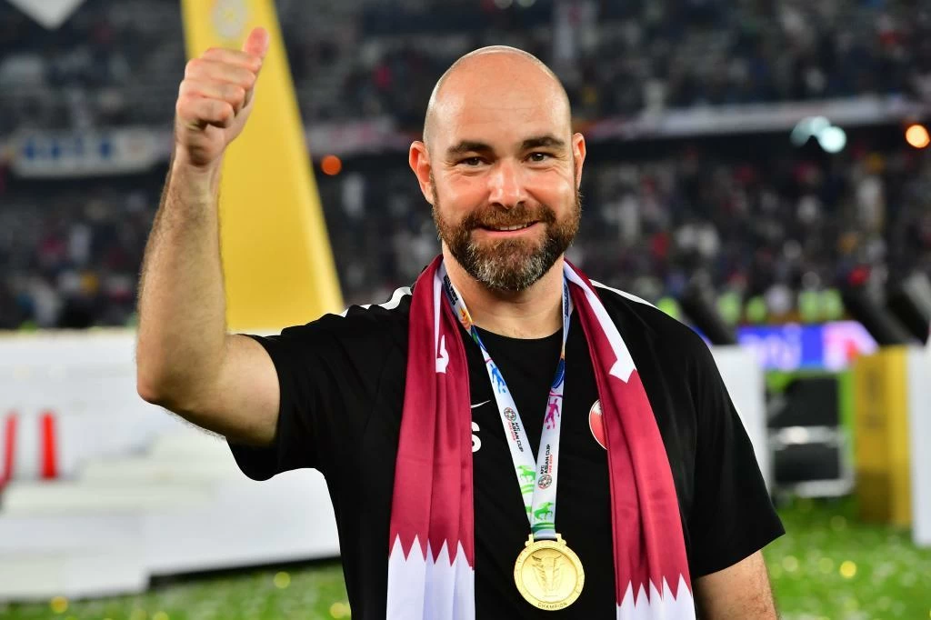 منتخب البحرين يستنجد بـ«بطل آسيا»
