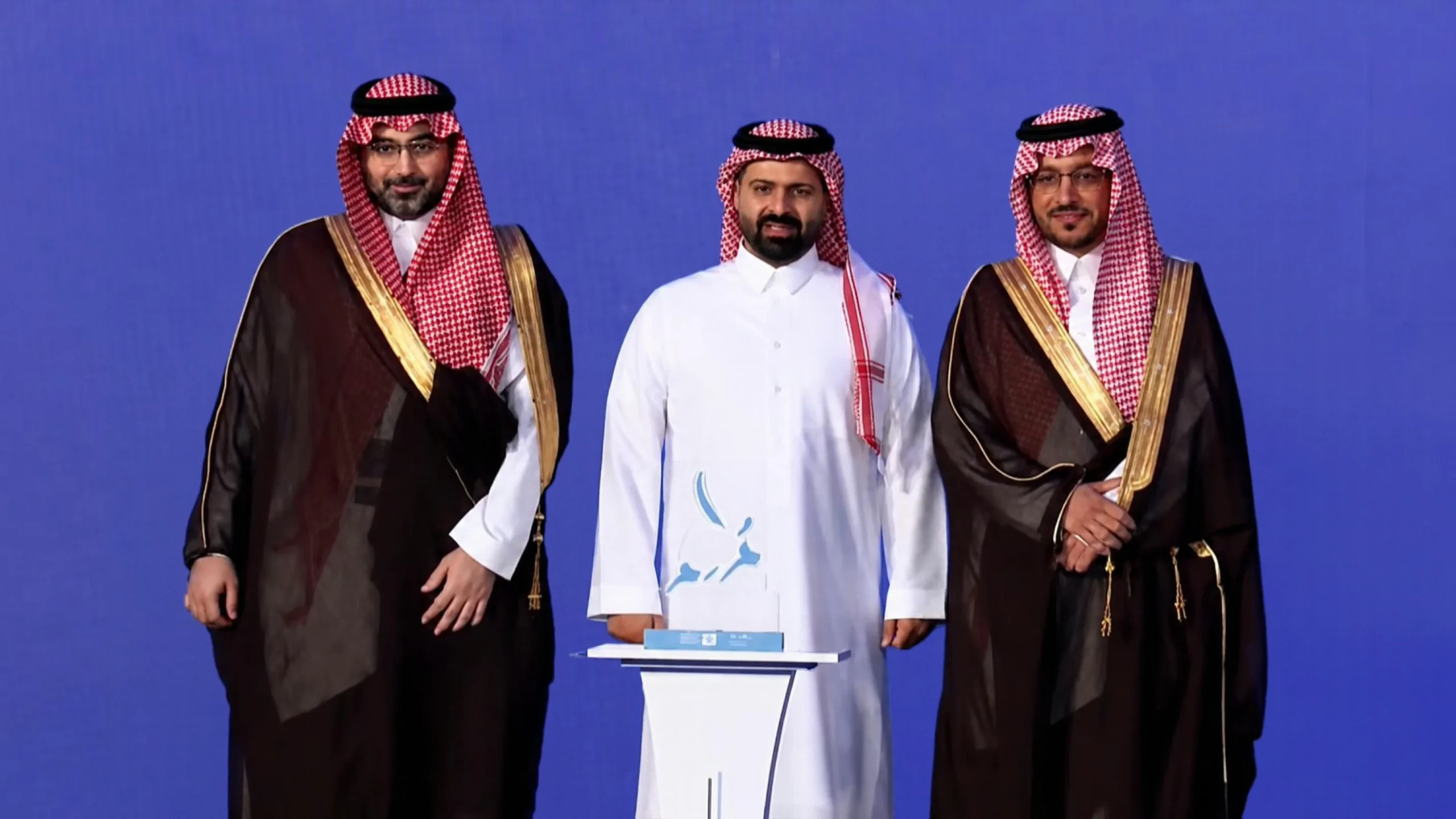 من التجارب الصفية إلى المنجزات العلمية.. جدة تكتب فصلاً جديداً في التميز التعليمي