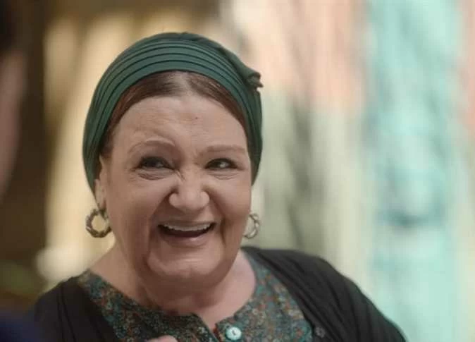 أجرت عملية عاجلة لتركيب مفصل جديد.. إصابة ميمي جمال بكسر في الحوض