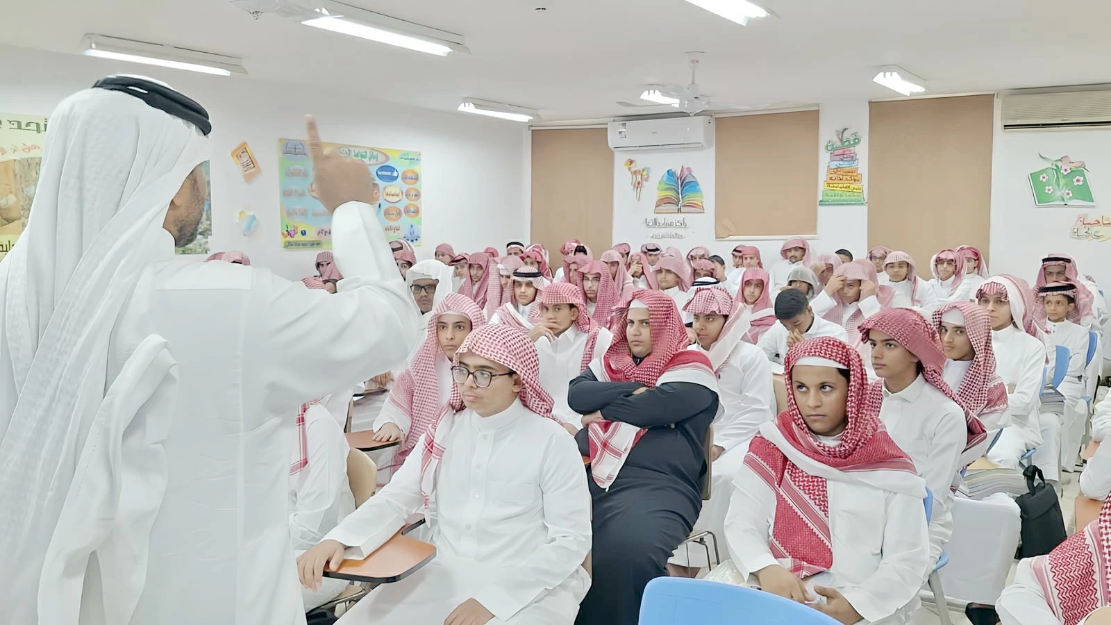 أول إجازة مدرسية إضافية للطلاب.. الأحد