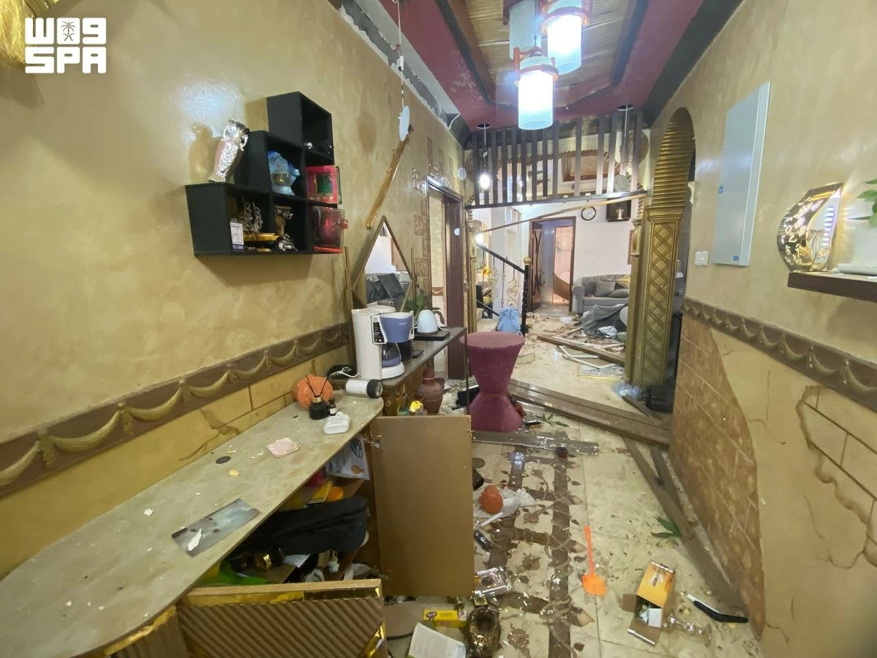 مقذوف حوثي يستهدف موقعاً سكنياً في نجران ويصيب 6 مواطنين