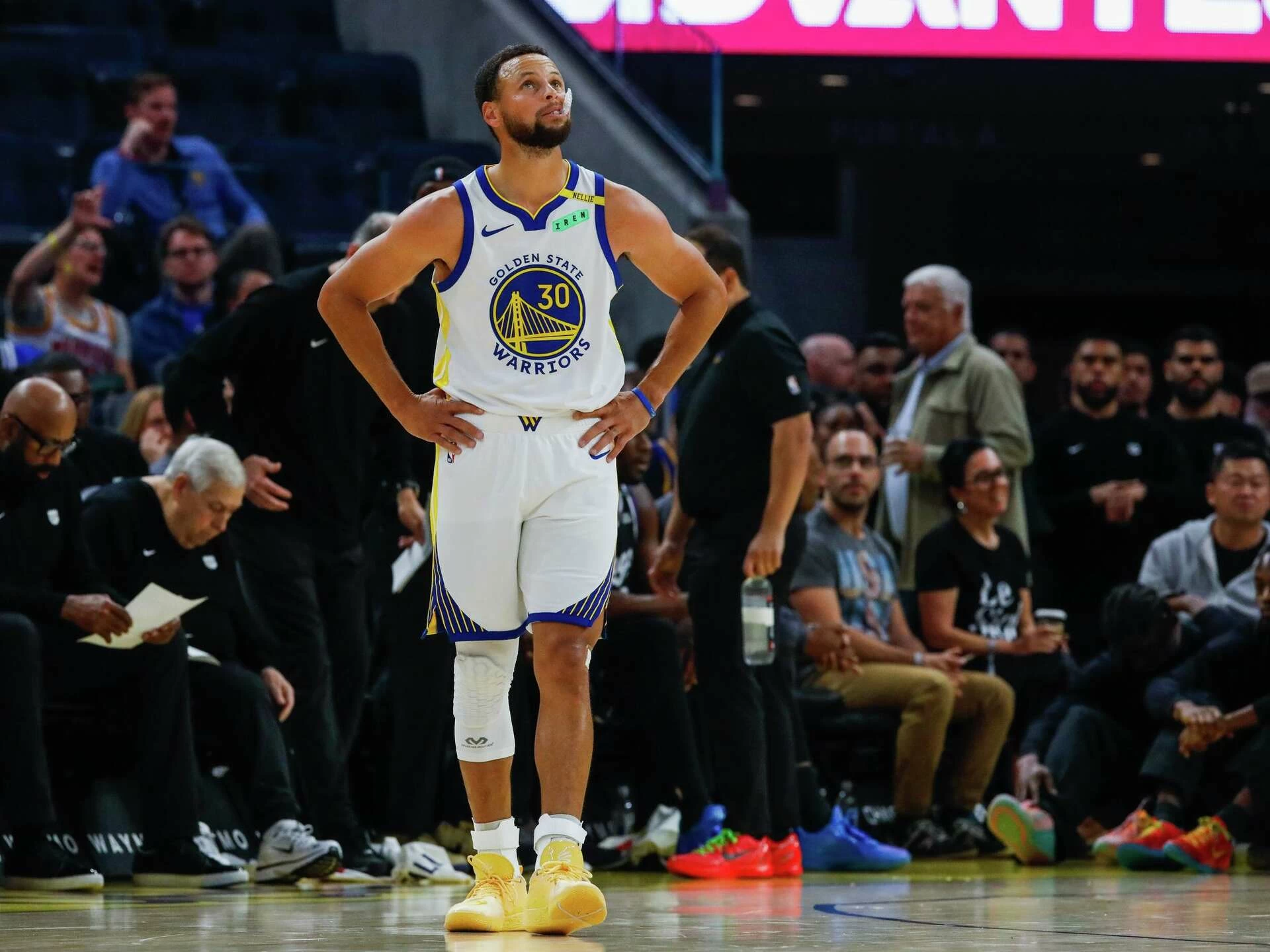 ستيفن كوري يقلق ووريرز قبل موسم NBA