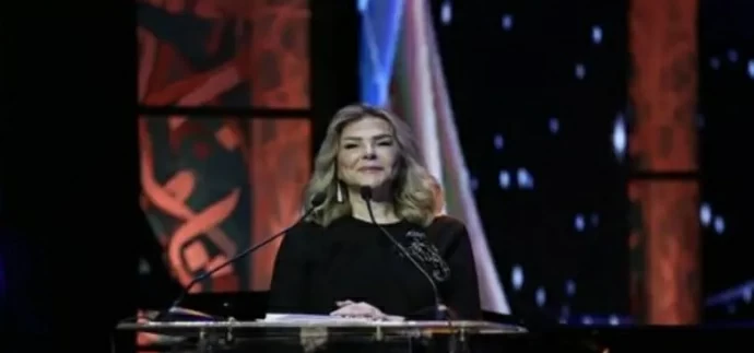 لحظات مؤثرة تدشن مهرجان الموسيقى العربية.. بكاء زوجة هاني شاكر والأوبرا تخلد ذكراه بتمثال