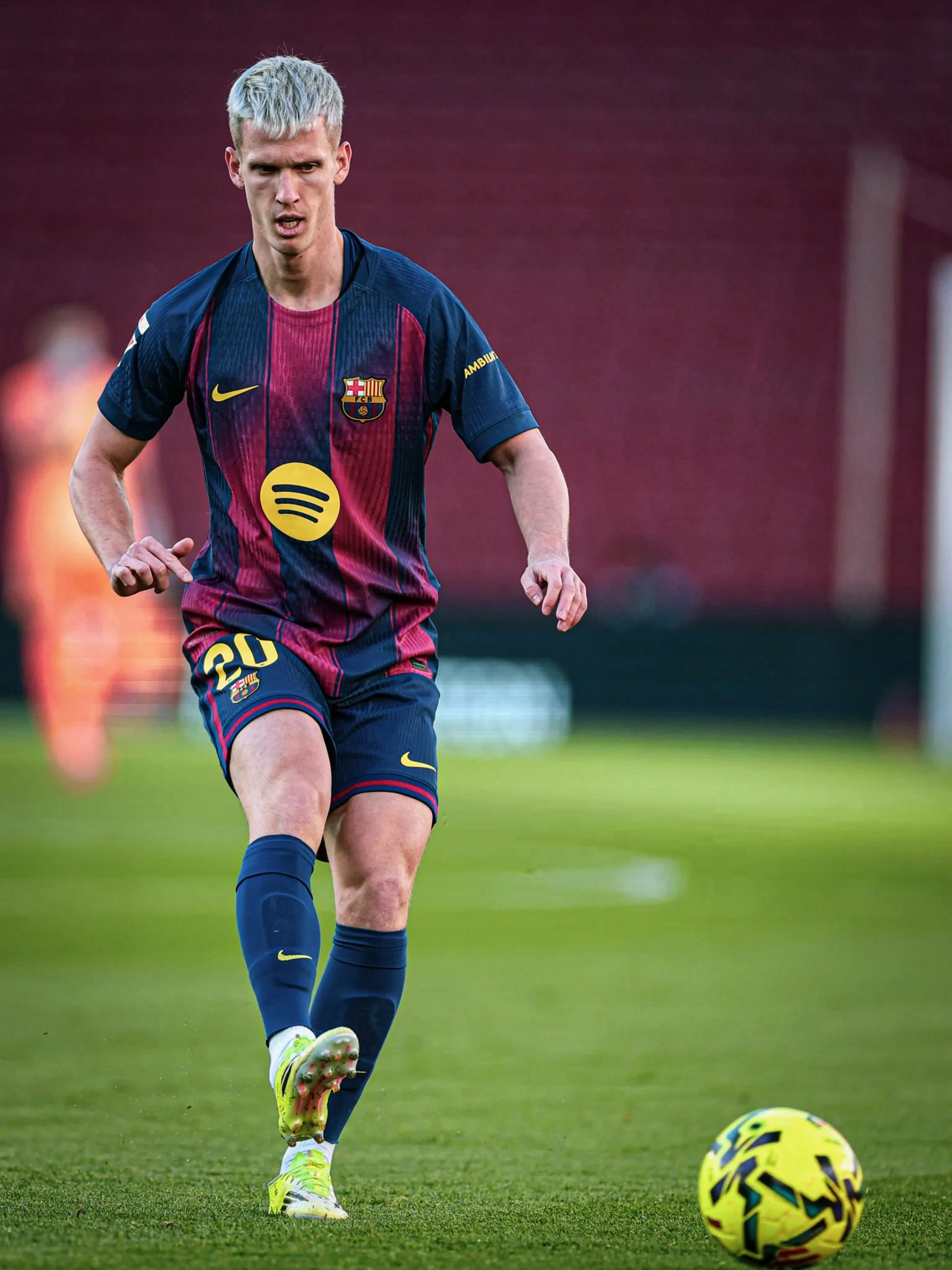أولمو ثاني أسوأ لاعب  في  برشلونة
