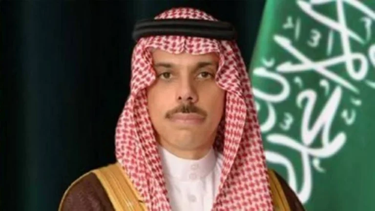 وزير الخارجية يبحث مع نظيره الإماراتي والمغربي تطورات المنطقة