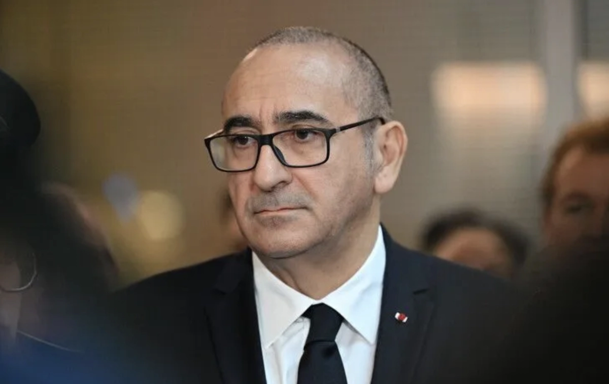 France warns of violence as Yellow Vests, students prepare for Paris protests