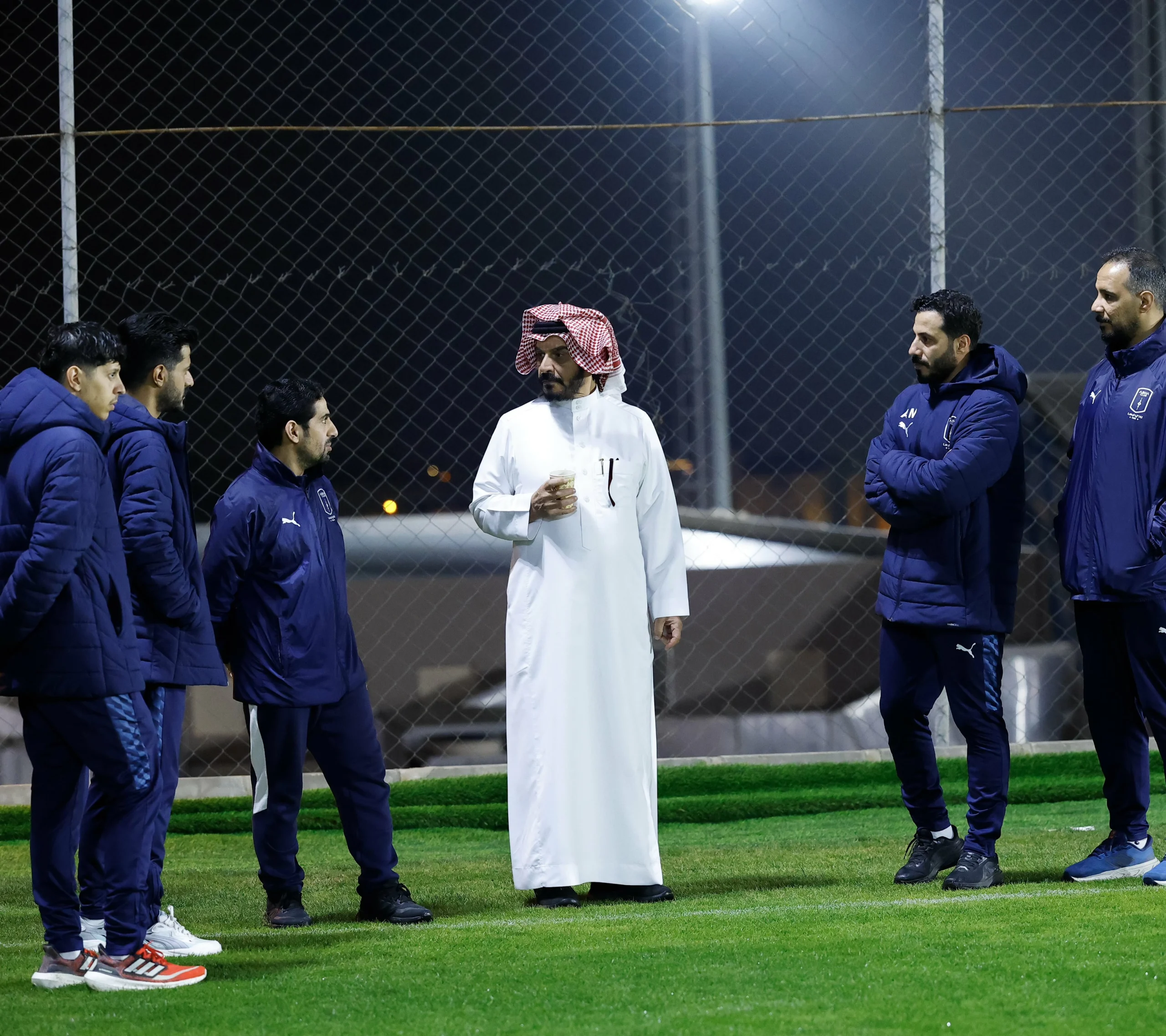 من حلم العودة إلى شبح الهبوط؟ ماذا يحدث في أبها؟