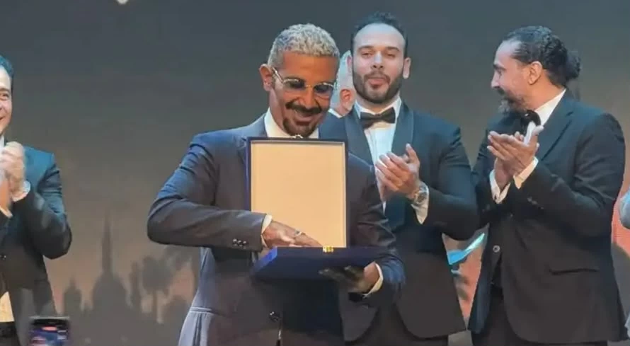 مصر.. أحمد سعد يحصل على عضوية شرفية من نقابة المهن التمثيلية