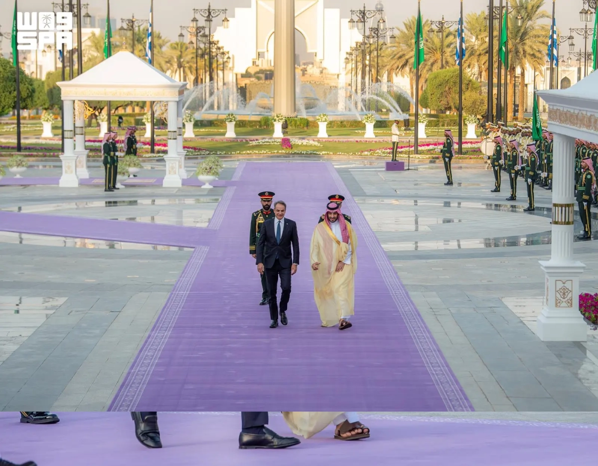 Saudi Arabia, Greece affirm commitment to complete submarine cable project on time  