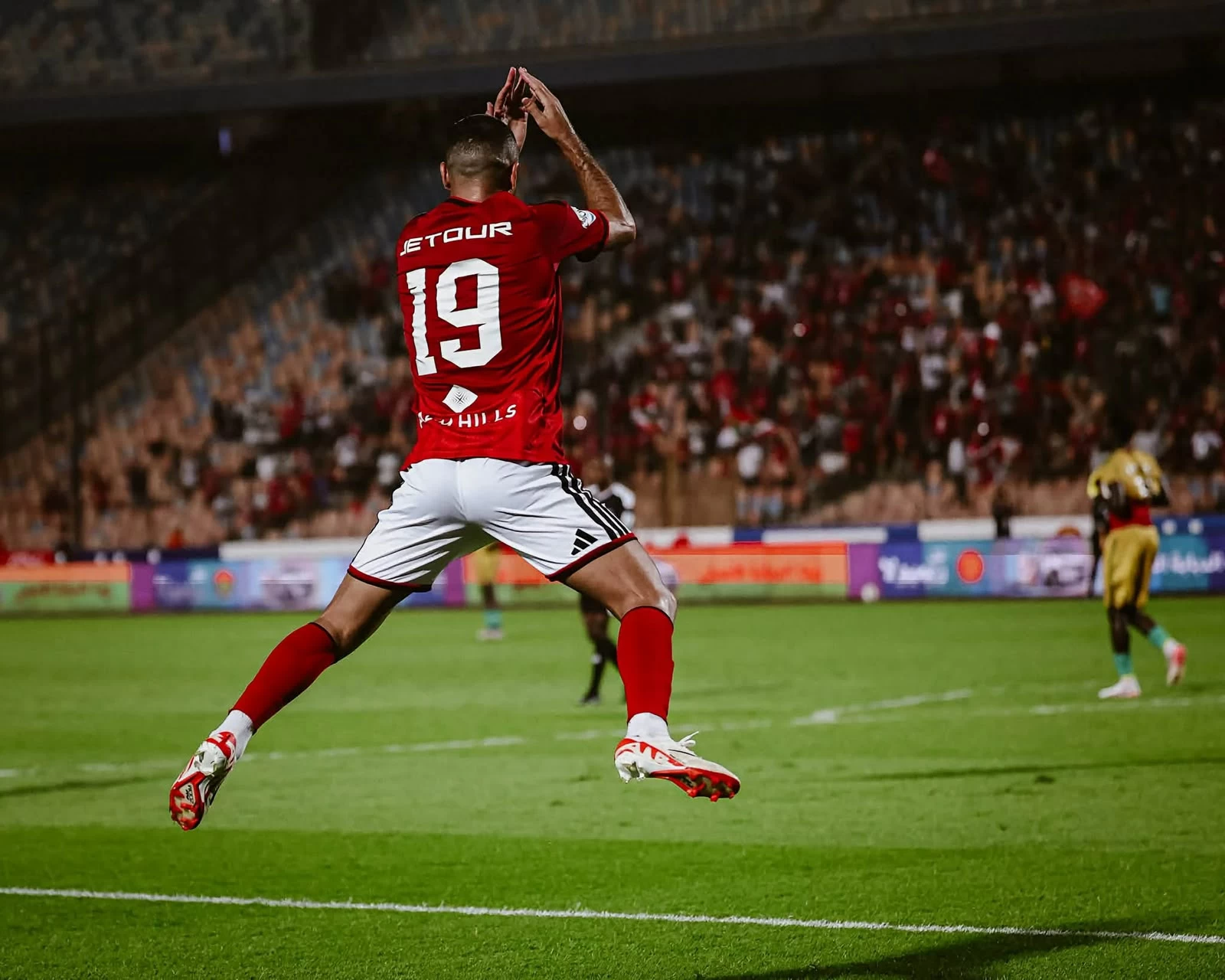 الأهلي المصري يسحق كيتارا.. ويبلغ مجموعات «الكونفدرالية»