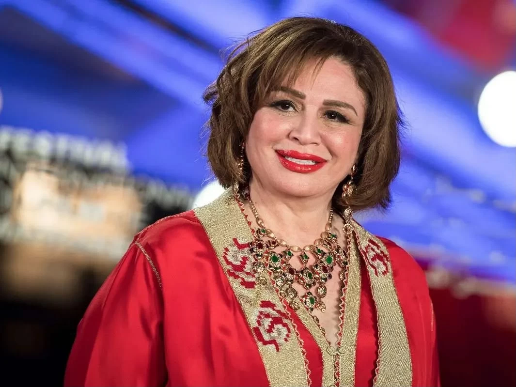 إلهام شاهين لـ«عكاظ» : لا أغيّر قناعاتي لإرضاء الآخرين..وأمن السعودية ومصر واحد