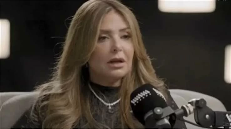 «حسابي مع ربنا».. صابرين: إيماني زاد بعد خلع الحجاب