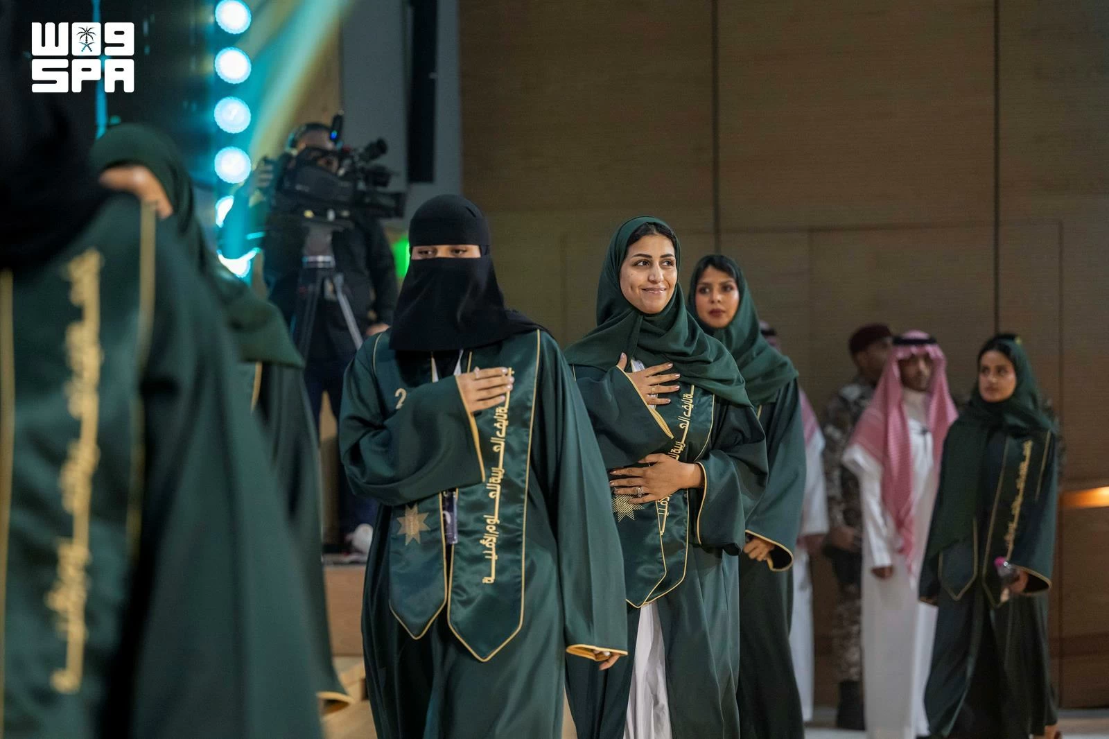 وزير الداخلية يرعى تخريج طلاب 18 دولة عربية وإسلامية في جامعة نايف