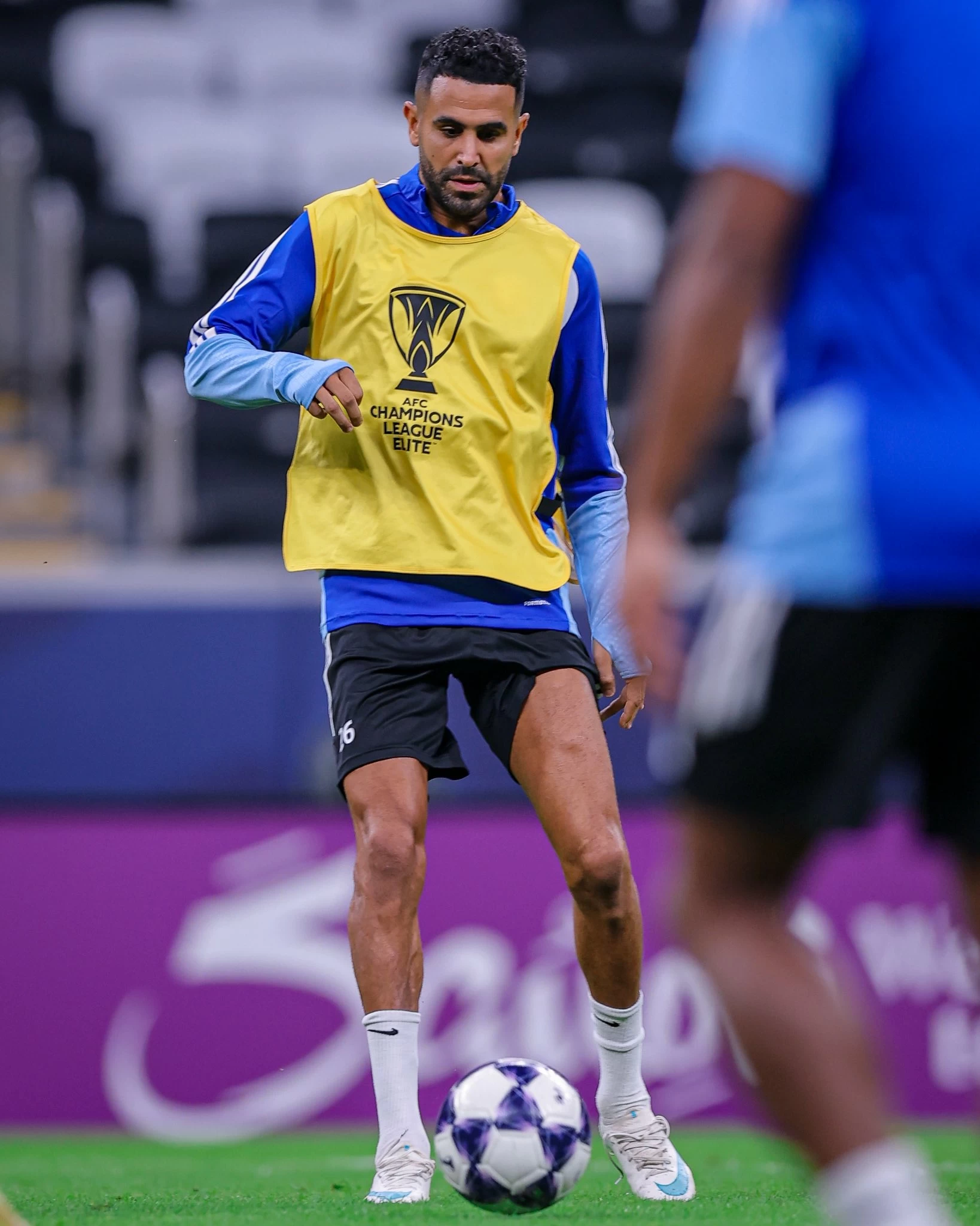 بقميص الشمال.. هل يكسر محرز صيامه أمام الهلال؟