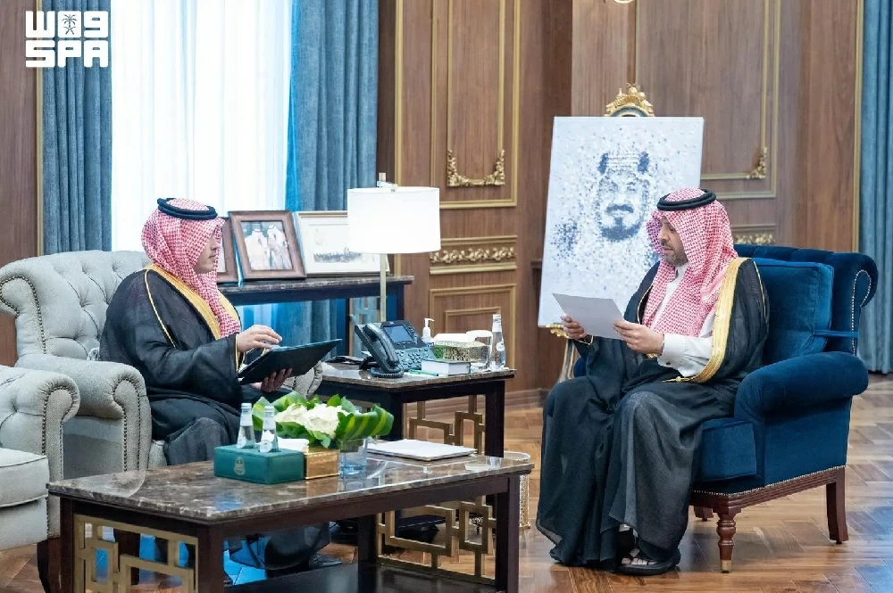 أمير الحدود الشمالية يتابع أولويات عمل الأحوال المدنية