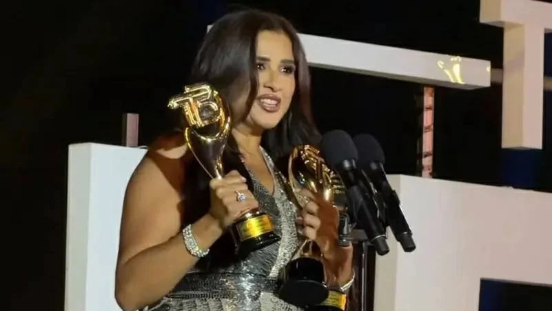 وجهت لهم رسالة نارية.. ياسمين عبدالعزيز: أهدي جوائزي لمن يحاربونني