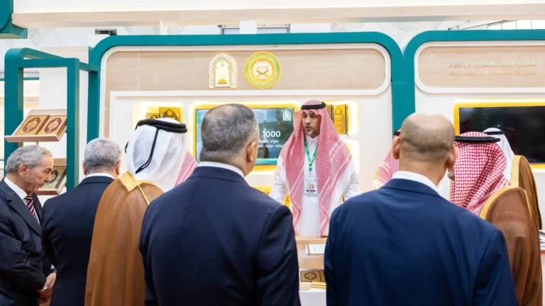 المملكة تحضر بثقلها الثقافي في معرض الجزائر الدولي للكتاب