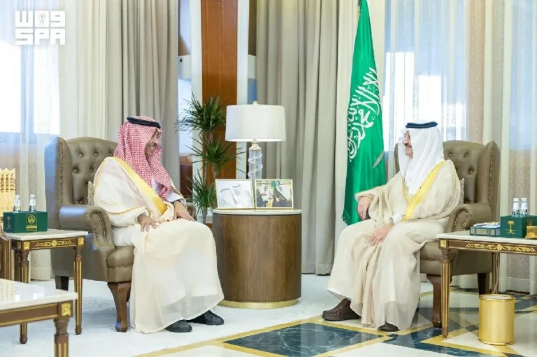 أمير الشرقية يستقبل وزير الإعلام ويؤكد أهمية تطوير الكفاءات الإعلامية