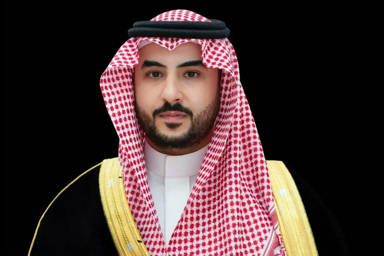 وزير الدفاع يجري اتصالًا هاتفيًا بالأمين العام لحلف شمال الأطلسي