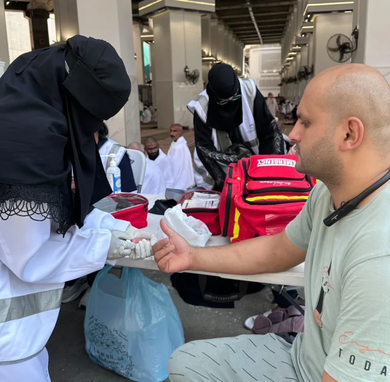 «صحة المعتمر» يقدم خدماته الصحية لـ433 معتمرًا وزائرًا بمكة المكرمة