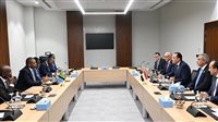 رئيس الوزراء يلتقي نائب رئيس جمهورية تنزانيا المتحدة بالعلمين الجديدة
