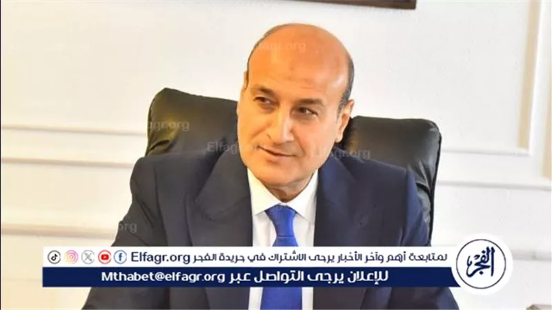 محافظ أسيوط: صيانة الإنارة العامة بمسارة وصنبو بديروط وتسليم عقود تقنين أوضاع أملاك الدولة لمواطنين بأبنوب