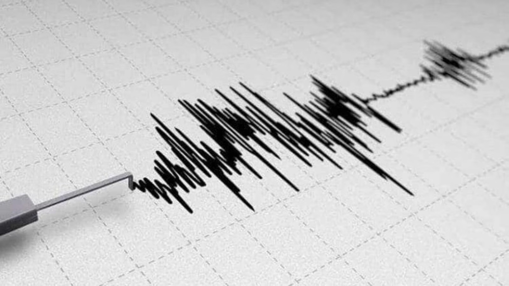 بعمق 10 كيلومترات.. زلزال بقوة 5.3 درجات يضرب إندونيسيا