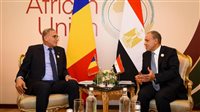 وزير الخارجية يلتقي نظيره التشادي الجديد على هامش منتدى العلمين إفريقيا