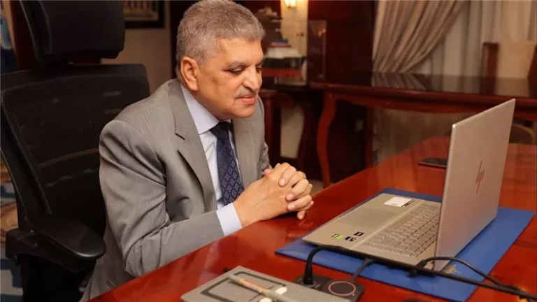 الفريق أسامة ربيع: “عبور 276 رحلة تابعة لمجموعة ميرسك بإجمالي حمولات صافية قدرها 23.3 مليون طن خلال ال 9 أشهر الماضية”