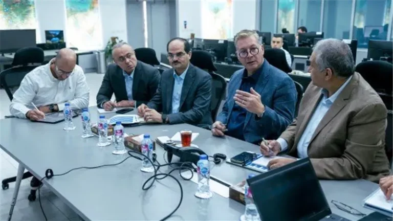 وزير البترول يتفقد مركز التحكم القومي للغاز الطبيعي