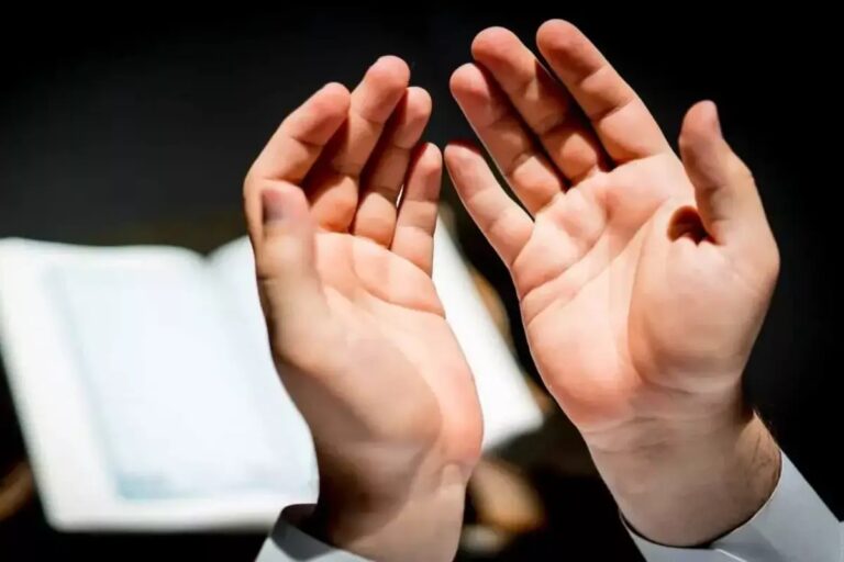 أذكار الصباح تحصين لقلبك وسكينة ليومك.. رددها الآن تفتح لك أبواب الرزق والبركة