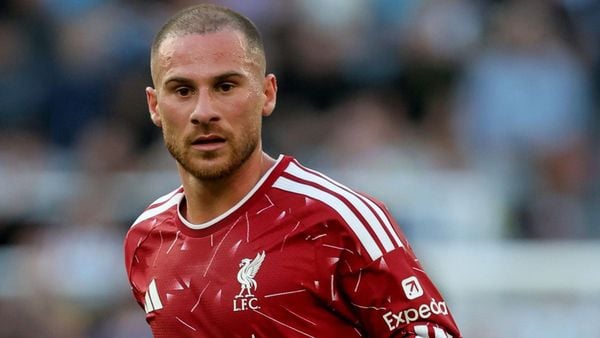 هل يسمح ليفربول لماك اليستر بالرحيل مجانا؟