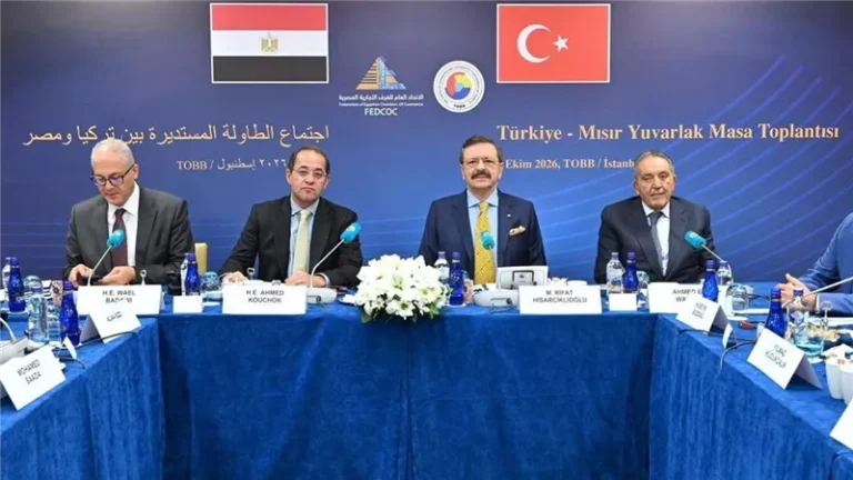 وزير المالية في لقائه مع عدد من المستثمرين الأتراك على هامش مشاركته بمنتدى أسطنبول الاقتصادي