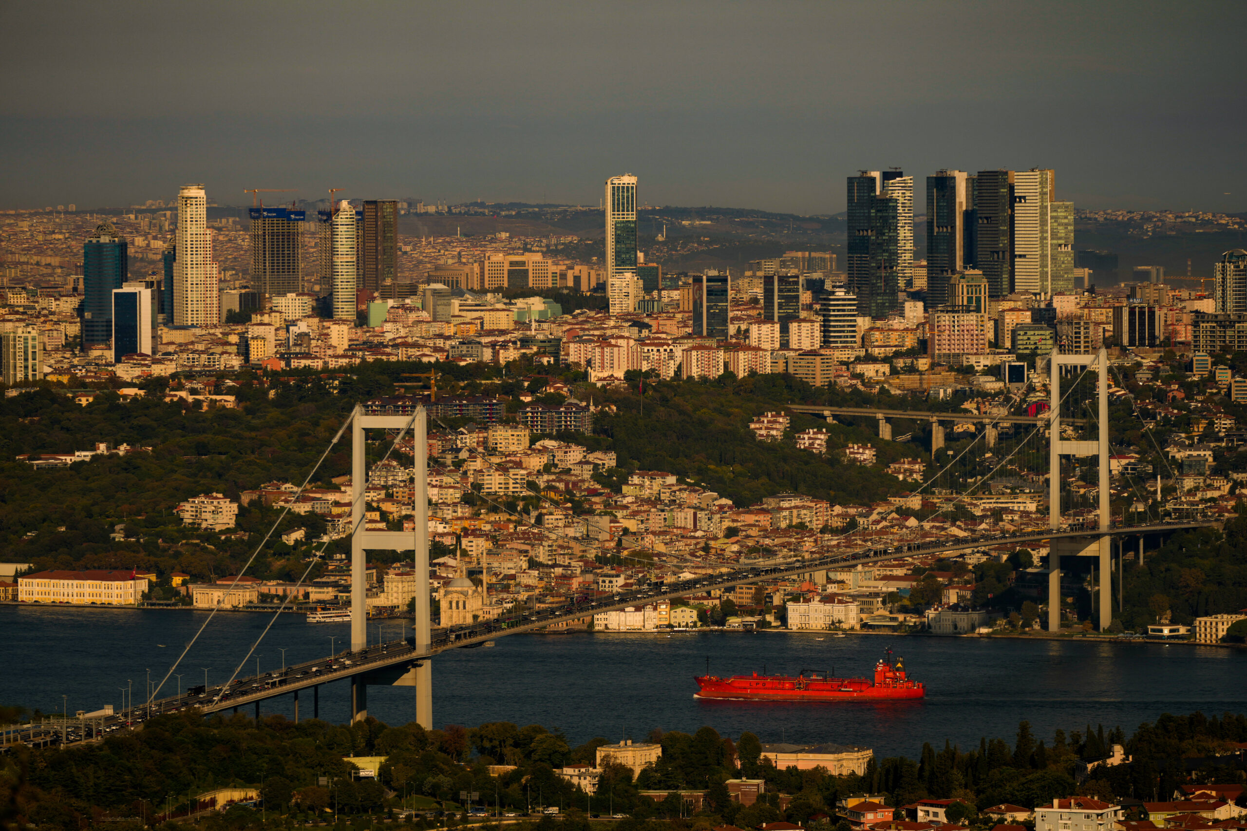 Turkish prosecutors order detention of 31 suspects in fund probe