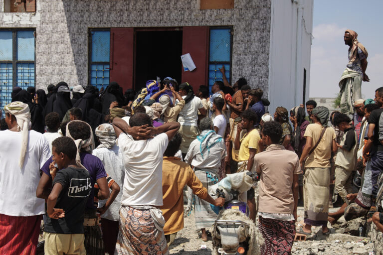 Displacement in Yemen tops 281,000 since August as fighting chokes aid routes into Taiz