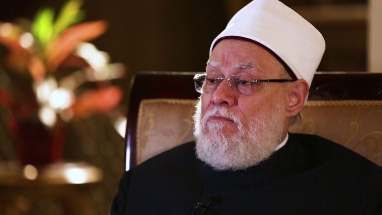 علي جمعة يشيد بمبادرة شيخ الأزهر لوقف الحروب ويدعو لتحرك عاجل لتطبيقها