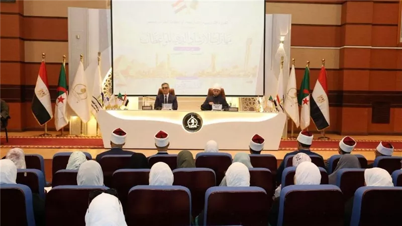 وزير الأوقاف والسفير الجزائري بالقاهرة يفتتحان الدورة التدريبية المشتركة لواعظات الجزائر ومصر بأكاديمية الأوقاف الدولية