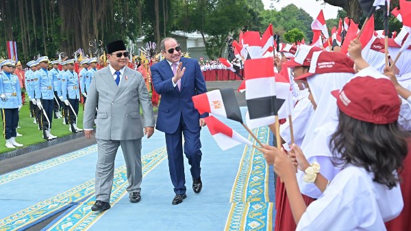 الرئيس السيسي في منشور على صفحته: نعتز بالروابط التاريخية مع إندونيسيا ونتطلع للشراكة بما يحقق طموحات الشعبين