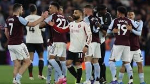 أسطورة ليفربول يعتذر عن تصريحاته بشأن أستون فيلا